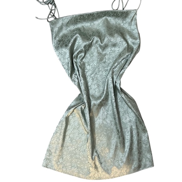 Cider Flowy Green and Silver Floral Mini Dress Size Medium - Picture 1 of 4